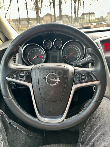 Opel Astra 2011, 280,000 km - 1.4 л - Bakı