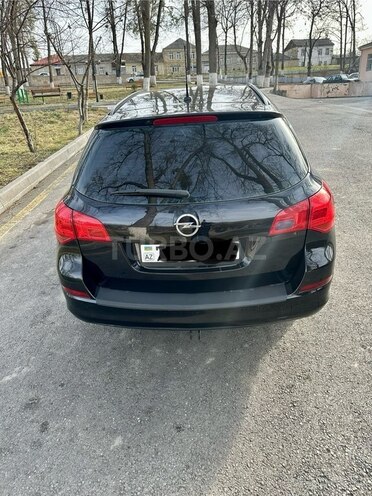 Opel Astra 2011, 280,000 km - 1.4 л - Bakı