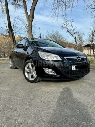 Opel Astra 2011, 280,000 km - 1.4 л - Bakı