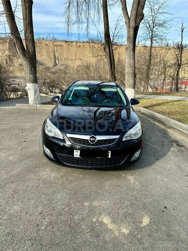 Opel Astra 2011, 280,000 km - 1.4 л - Bakı