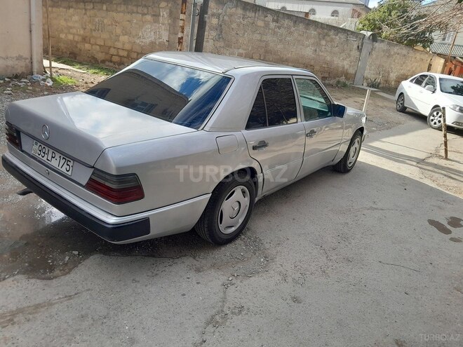 Mercedes E 200 1991, 214,567 km - 2.0 l - Bakı