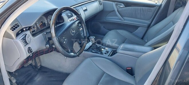 Mercedes E 270 2000, 520,969 km - 2.7 л - Salyan