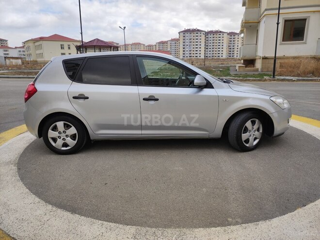 Kia Ceed 2009, 260,000 km - 1.4 л - Sumqayıt