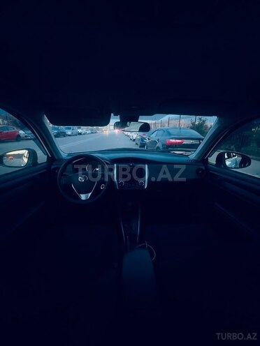 Toyota Corolla 2018, 130,000 km - 1.5 л - Bakı