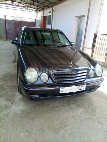 Mercedes E 200 2000, 303,000 km - 2.0 l - Bakı
