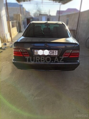Mercedes E 200 2000, 303,000 km - 2.0 l - Bakı