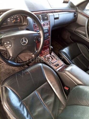 Mercedes E 200 2000, 303,000 km - 2.0 l - Bakı