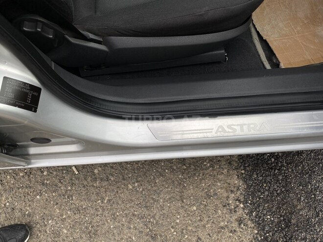 Opel Astra 2006, 235,000 km - 1.3 l - Gəncə