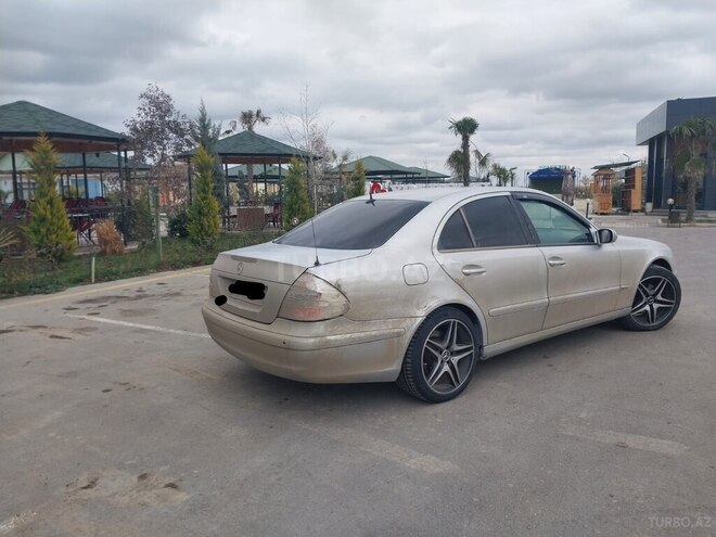 Mercedes E 220 2003, 685,649 km - 2.2 l - Bakı