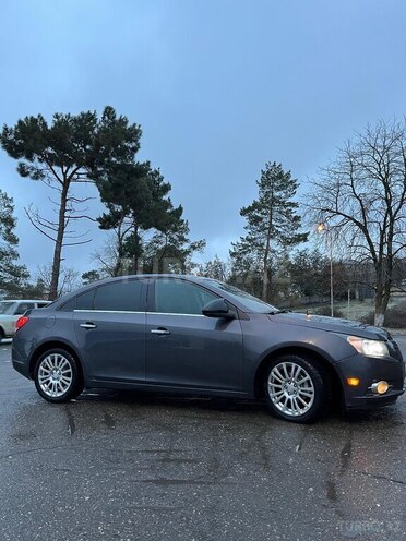Chevrolet Cruze 2010, 276,000 km - 1.4 l - Quba