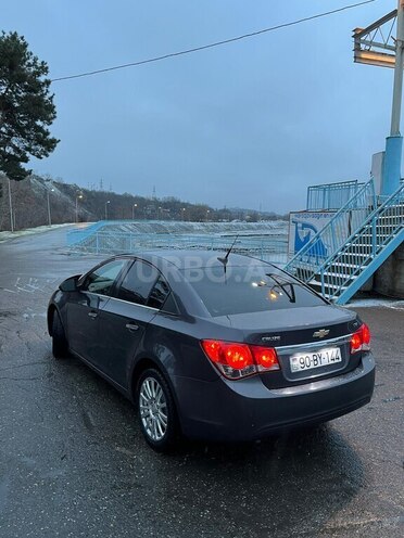 Chevrolet Cruze 2010, 276,000 km - 1.4 l - Quba