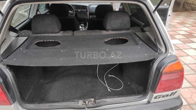 Volkswagen Golf 1997, 197,000 km - 1.8 l - Gəncə