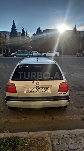 Volkswagen Golf 1997, 197,000 km - 1.8 l - Gəncə