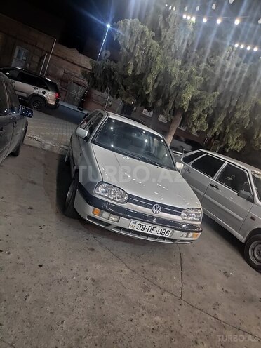 Volkswagen Golf 1997, 197,000 km - 1.8 l - Gəncə