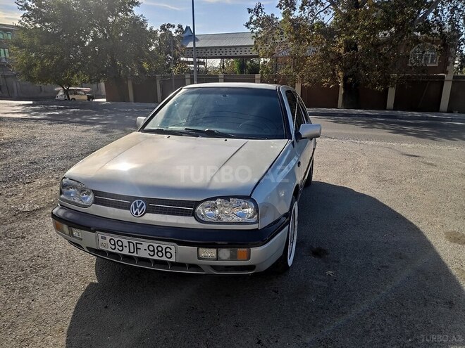 Volkswagen Golf 1997, 197,000 km - 1.8 l - Gəncə