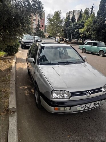 Volkswagen Golf 1997, 197,000 km - 1.8 l - Gəncə
