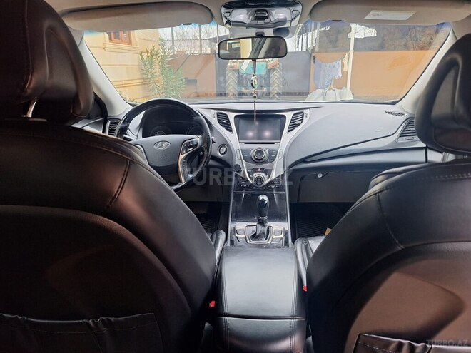 Hyundai Grandeur 2013, 178,000 km - 2.4 л - Qazax