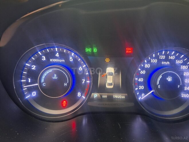 Hyundai Grandeur 2013, 178,000 km - 2.4 л - Qazax