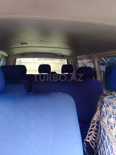 Volkswagen Transporter 2006, 17,000 km - 2.5 l - Qusar