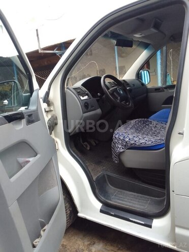 Volkswagen Transporter 2006, 17,000 km - 2.5 l - Qusar