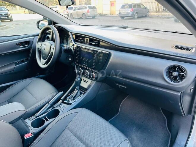 Toyota Corolla 2017, 64,107 km - 1.6 l - Bakı