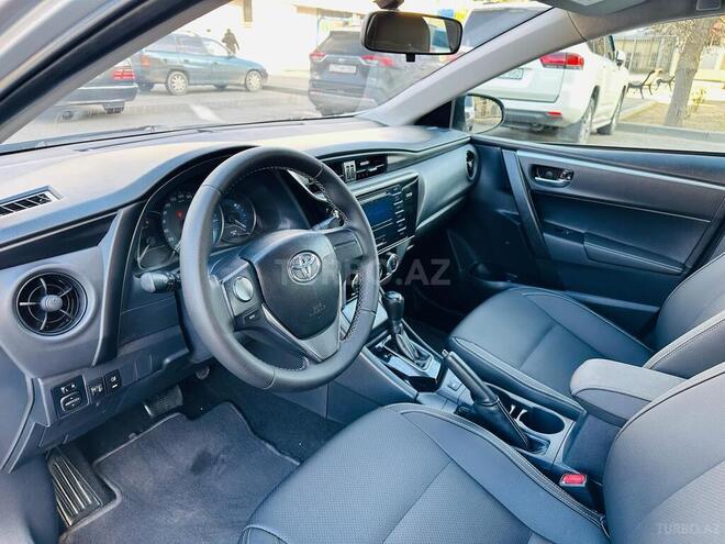 Toyota Corolla 2017, 64,107 km - 1.6 l - Bakı