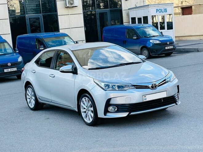 Toyota Corolla 2017, 64,107 km - 1.6 l - Bakı