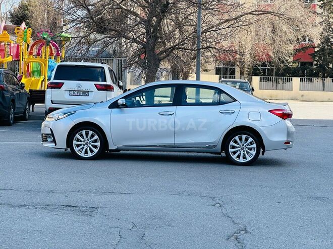Toyota Corolla 2017, 64,107 km - 1.6 l - Bakı