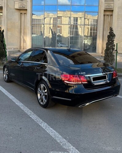 Mercedes E 220 2015, 216,000 km - 2.2 l - Bakı