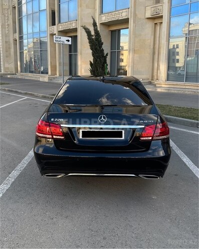 Mercedes E 220 2015, 216,000 km - 2.2 l - Bakı
