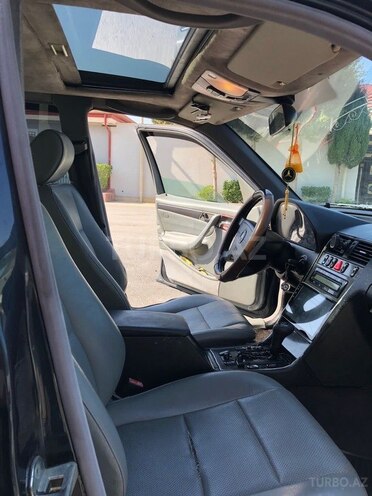 Mercedes C 200 1999, 300,000 km - 2.0 l - Bakı