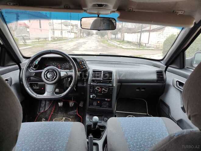 LADA (VAZ) 2112 2006, 280,000 km - 1.6 l - Salyan