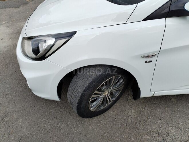 Hyundai Accent 2013, 185,000 km - 1.6 l - Sumqayıt