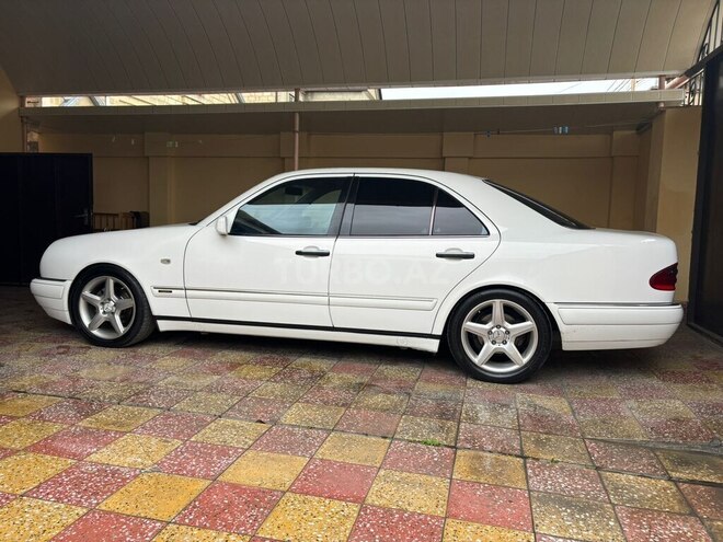 Mercedes E 240 1999, 203,000 km - 2.4 l - Xaçmaz
