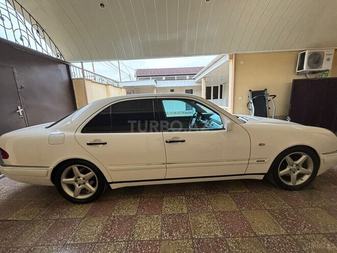 Mercedes E 240 1999, 203,000 km - 2.4 l - Xaçmaz
