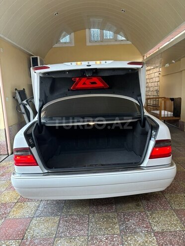 Mercedes E 240 1999, 203,000 km - 2.4 l - Xaçmaz