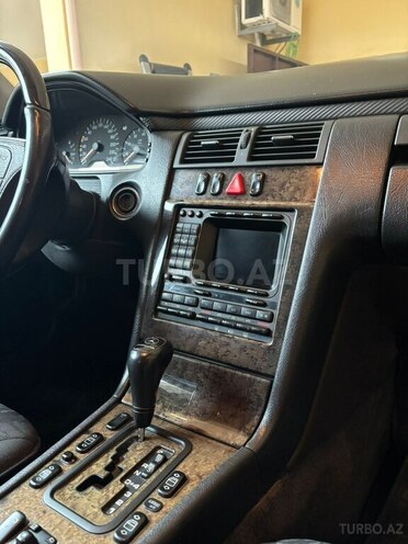 Mercedes E 240 1999, 203,000 km - 2.4 l - Xaçmaz