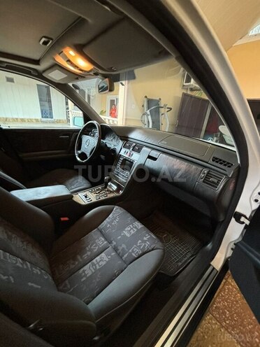 Mercedes E 240 1999, 203,000 km - 2.4 l - Xaçmaz
