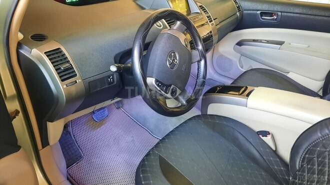 Toyota Prius 2007, 302,000 km - 1.5 l - Salyan