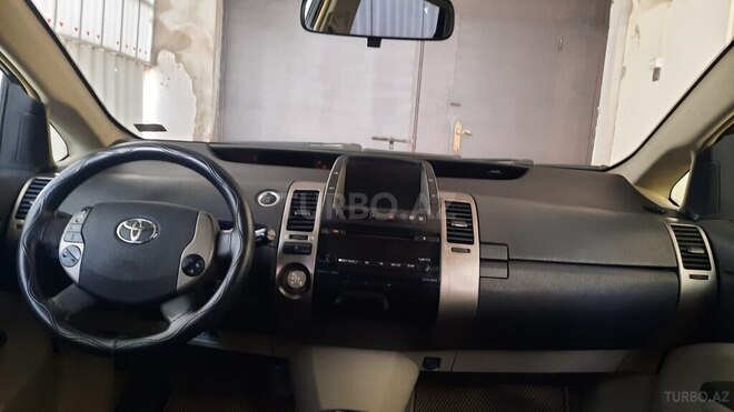 Toyota Prius 2007, 302,000 km - 1.5 l - Salyan