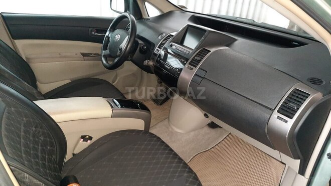 Toyota Prius 2007, 302,000 km - 1.5 l - Salyan