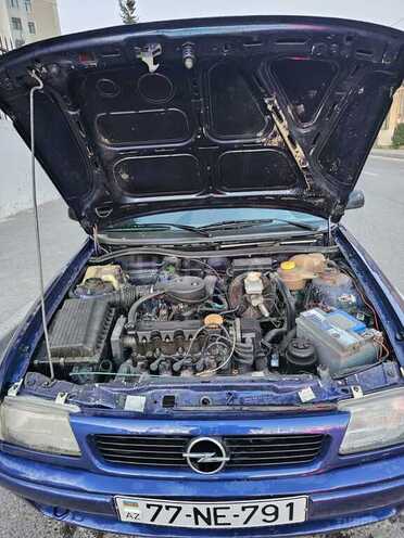 Opel Astra 1996, 430,000 km - 1.6 l - Bakı