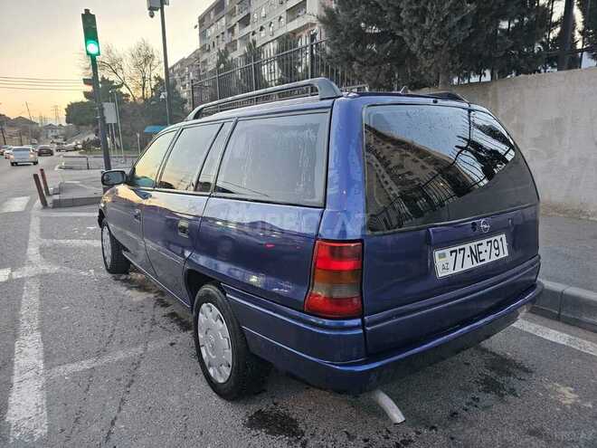 Opel Astra 1996, 430,000 km - 1.6 l - Bakı