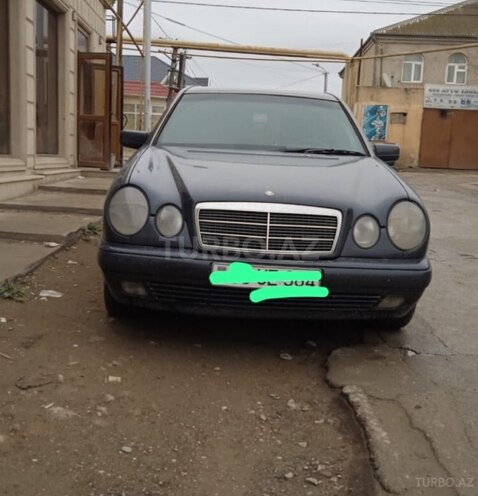 Mercedes E 240 1999, 428,000 km - 2.4 л - Bakı