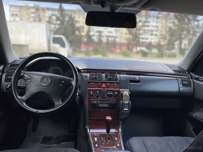 Mercedes E 240 2000, 413,000 km - 2.4 л - Bakı