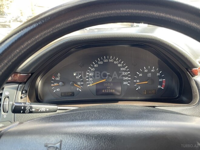 Mercedes E 240 2000, 413,000 km - 2.4 л - Bakı
