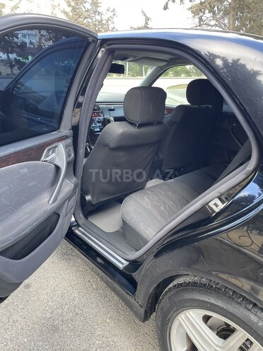 Mercedes E 240 2000, 413,000 km - 2.4 л - Bakı
