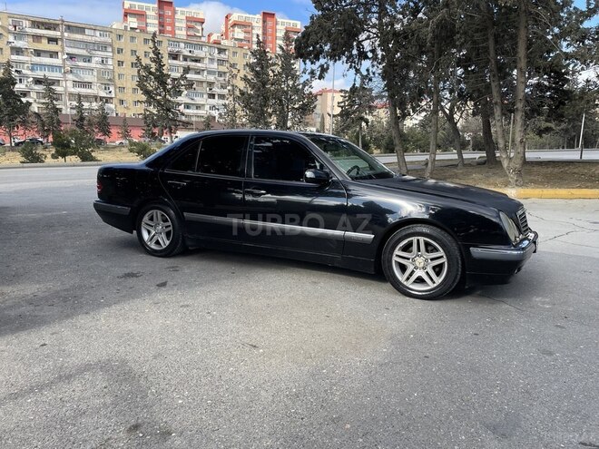 Mercedes E 240 2000, 413,000 km - 2.4 л - Bakı