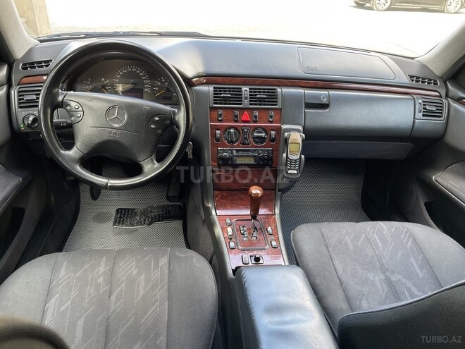 Mercedes E 240 2000, 413,000 km - 2.4 л - Bakı