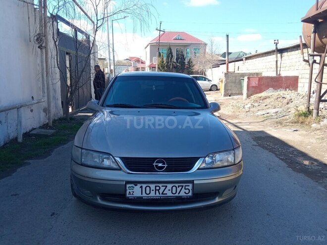 Opel Vectra 1996, 230,000 km - 2.0 l - Bakı